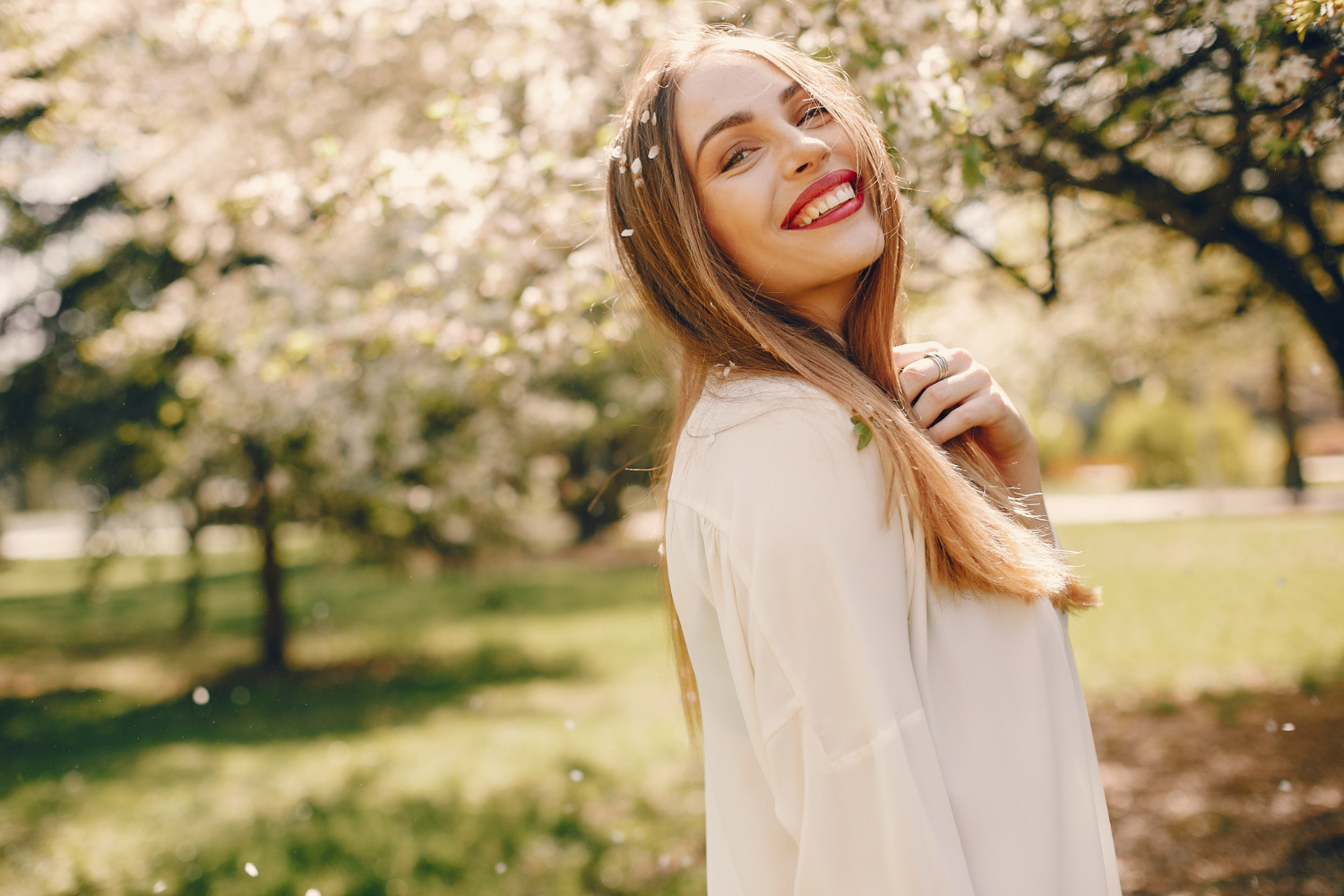Spring into Straight Teeth: Invisalign Tips for a Confident Summer